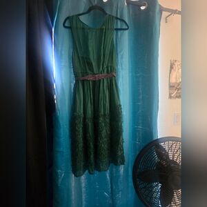 Elegant Green Sleeveless Dress